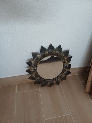 Espejo Vintage Sol Metal Dorado