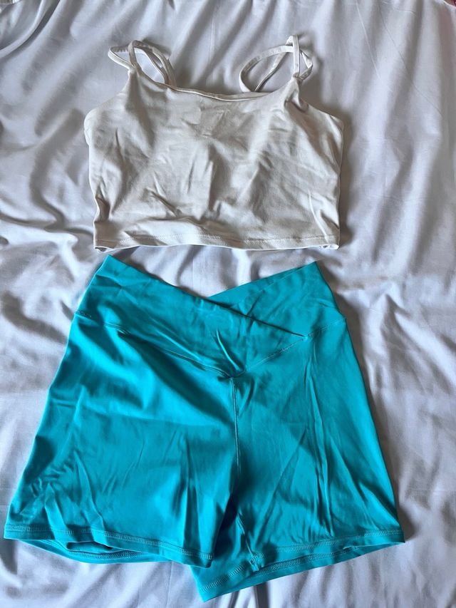 Conjunto deportivo Halara