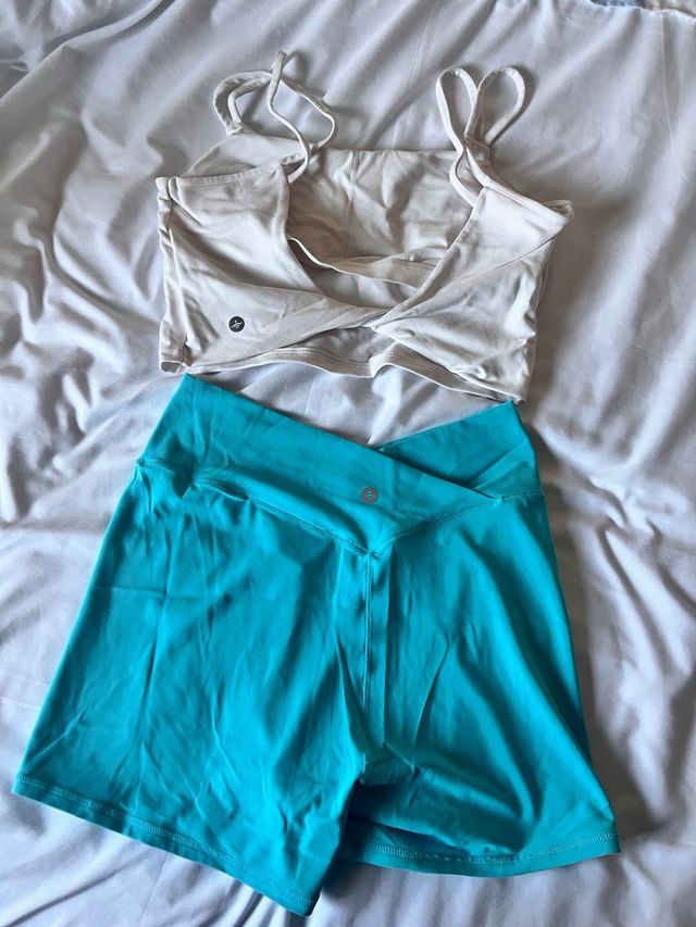 Conjunto deportivo Halara