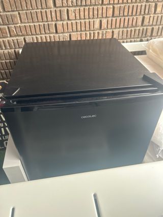 Cecotec Nevera Mini Bar Termoeléctrica 44L