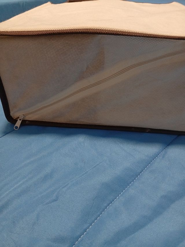 Cajonera multiusos de tela beige y marrón