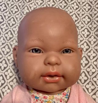 Muñeca bebé MIYO