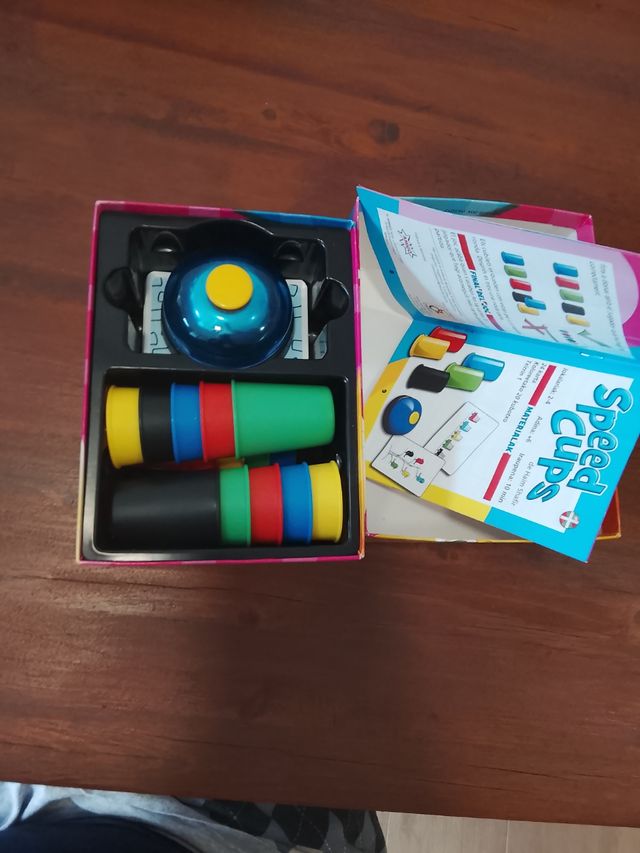 Speed Cups, juego de mesa