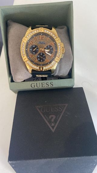 Reloj Guess Dorado