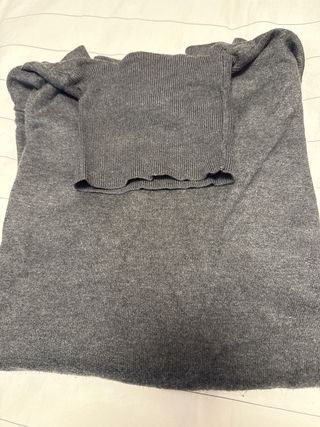 Jersey cuello alto gris Pull&Bear talla M