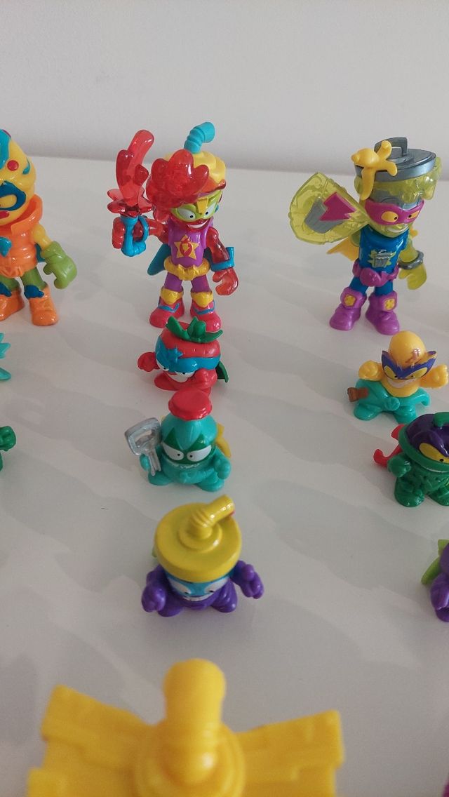 Superzings Kazoom Racers