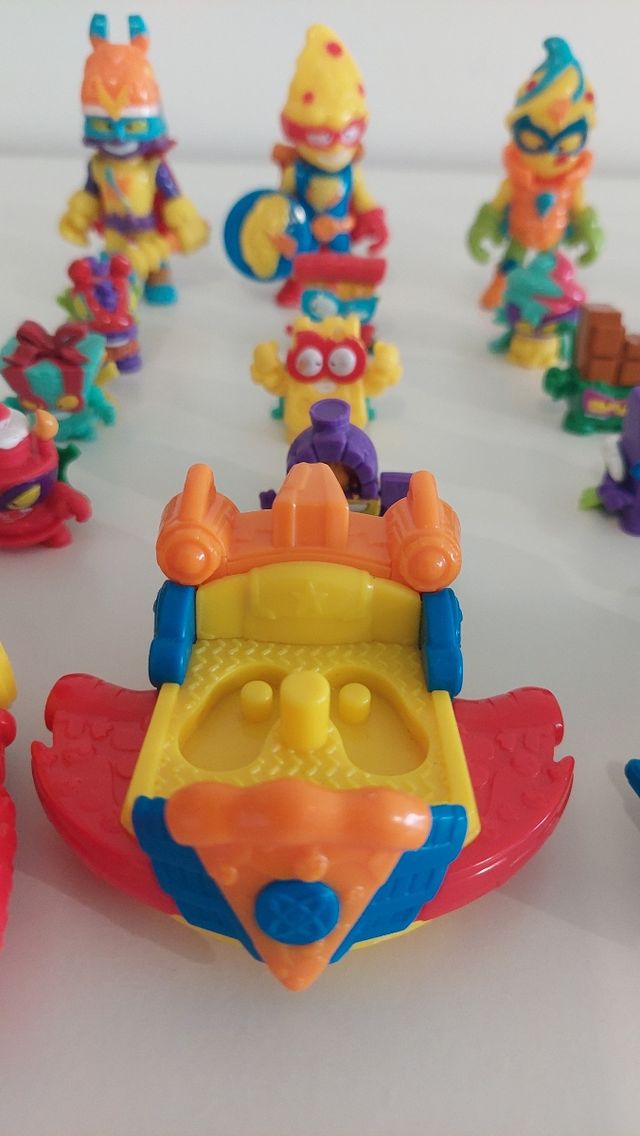 Superzings Kazoom Racers