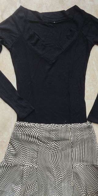 Conjunto de falda y camiseta 