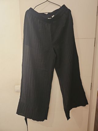 Pantalón negro Zara