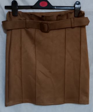 Falda marrón con cinturón Talla M