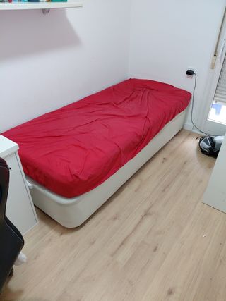 Canapé Ikea 
90*200

(sin colchón)