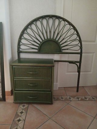 Cabecero 90cm y Mesilla Rattan Verde más cuadro 