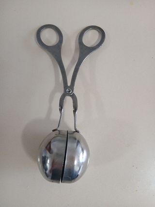 Pinza para hacer albóndigas