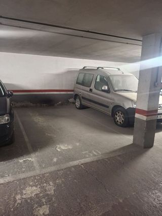Garaje en alquiler en La Plana en Esplugues de Llobregat