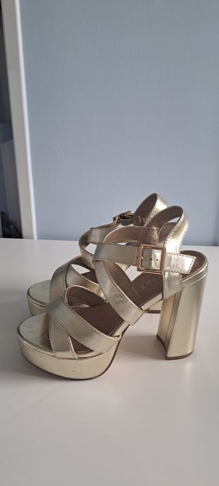 Sandalias doradas tacón plataforma talla 37