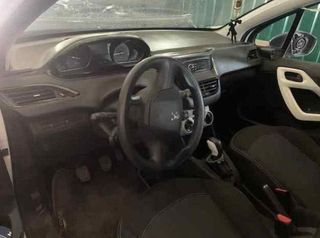 Peugeot 206746 retrovisor 232673077 208 1.0 vti mt