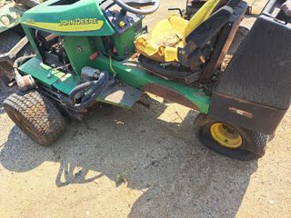 Lote 3 Cortacésped John Deere