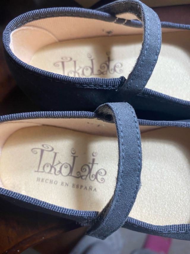 Zapatos piel niña T.26 España