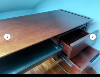 URGE DESPACHO, mesa y libreria vitrina-archivador