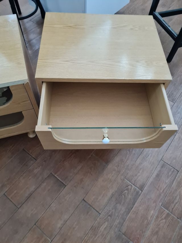 2 Mesitas de noche de madera 50x50x40cm