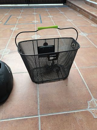 Cesta y Casco de Bicicleta. NO ENVÍO 