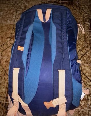 Mochila Quechua Azul y Beige