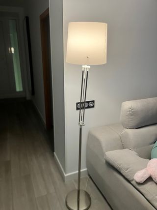 Lámpara de pie moderna
