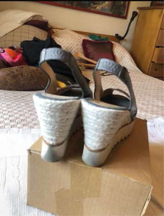 Sandalias cuña Vidorreta beige/plata