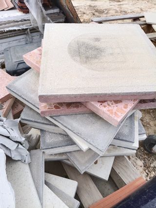 Baldosa terrazo varias ,todas por 5 € 