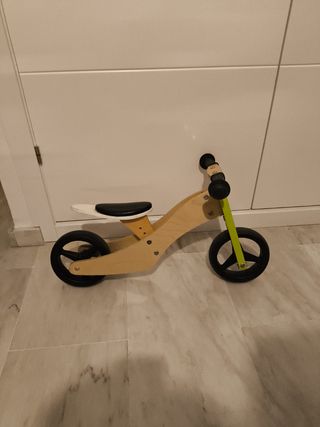 Bicicleta de madera para niños