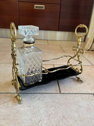 Porta bottiglie vintage in metallo e vetro