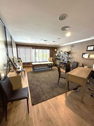 Oficina en venta en Nueva Andalucía centro en Marbella