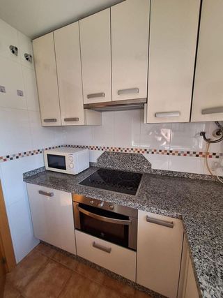 Piso en alquiler en Carranque - Haza Cuevas en Málaga