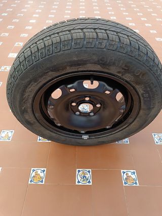 Rueda  original,  1 de las cuatro del VW Polo 