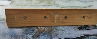 Colgador de llaves de madera y metal