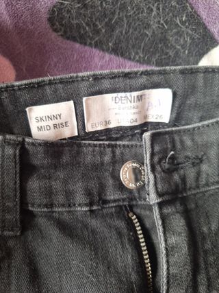 Pantalones Bershka Negros y Grises