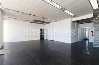 Local comercial en venta en Zona l'Olla en Altea