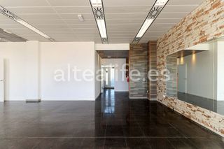 Local comercial en venta en Zona l'Olla en Altea