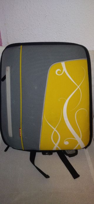 Mochila Portátil SOYTEC Gris y Amarilla