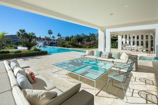 Chalet en alquiler en Los Naranjos - Las Brisas en Marbella