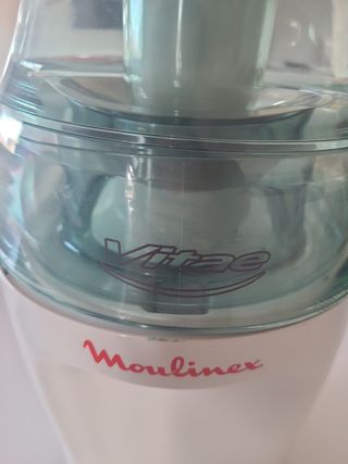Licuadora Moulinex blanca y verde