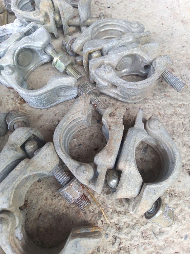 Abrazaderas giratorias para andamio 12 unidades