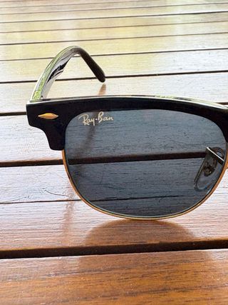 Ray-Ban Clubmaster Classic RB3016 G-15 Black/Gold 
