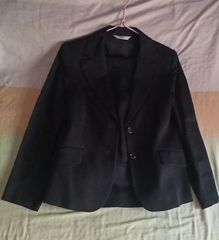 Traje de mujer negro
