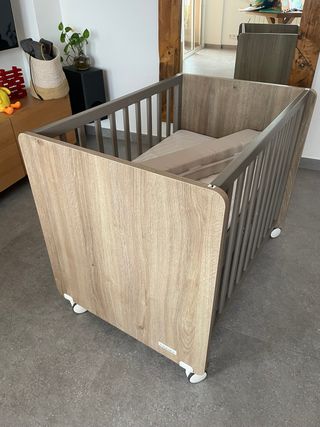 Minicuna bebé madera y gris TRAMA