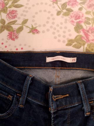 Levi's 710 Talla 25