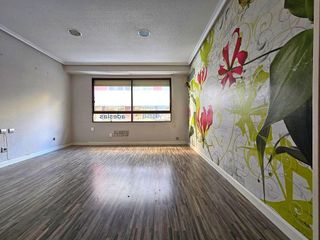 Local comercial en alquiler en Centro en Elche