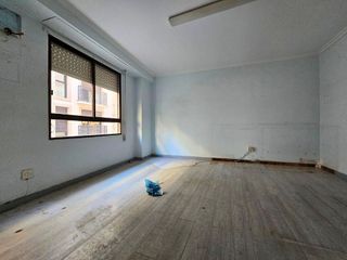 Local comercial en alquiler en Centro en Elche