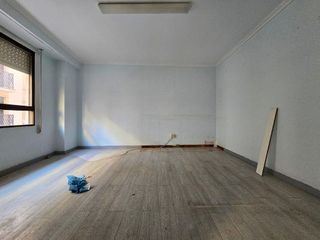 Local comercial en alquiler en Centro en Elche