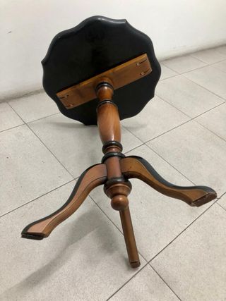 Mesa auxiliar de madera cerezo